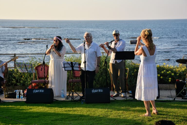 נמל קיסריה אירועי קבלת שבת בשקיעה צילום ליה להב אמיר
